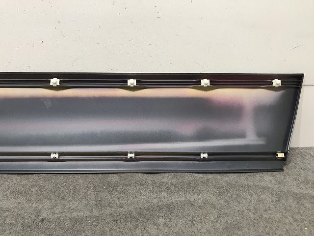 SLクラス R129 純正 右フロントドア サイドパネル マッドガード 129 690 04 40 1296900440 グレー メルセデスベンツ(113813)
