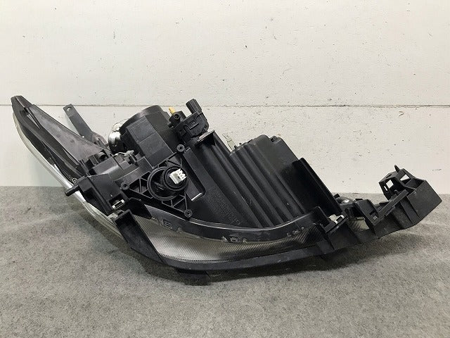 プレマシー CREW/CR3W 純正 後期 左ヘッドライト/ランプ キセノン HID AFS無 レベライザー STANLEY P7696 マツダ(113871)