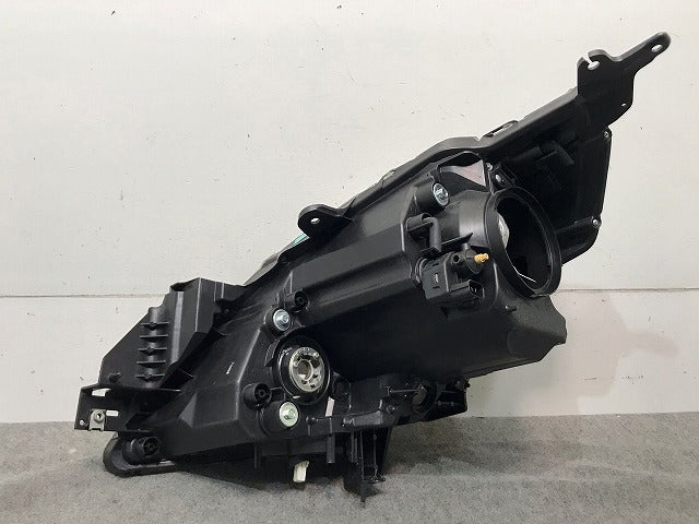 MPV LY3P 純正 右ヘッドライト/ランプ キセノン HID 刻印ネ STANLEY P5620 マツダ(113892)