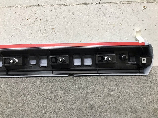 新品! アルティオン 3H系 2017- 純正 左リアドアモール/プロテクター 3G8 853 991B 3G8854899GRU 未塗装 フォルクスワーゲン(114165)