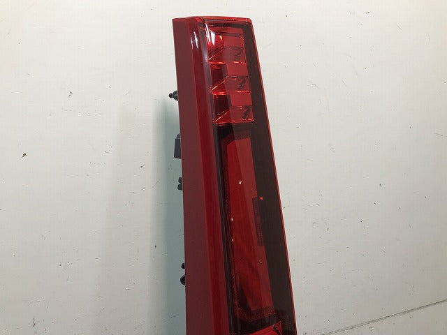 ルーミー/タンク/トール/ジャスティ M900A/M910A/M900S/M910S/M900F/M910F 純正 左テールランプ LED KOITO 220-69047 81561-B1140(114246)