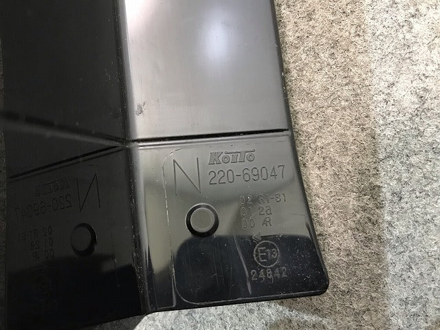 ルーミー/タンク/トール/ジャスティ M900A/M910A/M900S/M910S/M900F/M910F 純正 左テールランプ LED KOITO 220-69047 81561-B1140(114246)