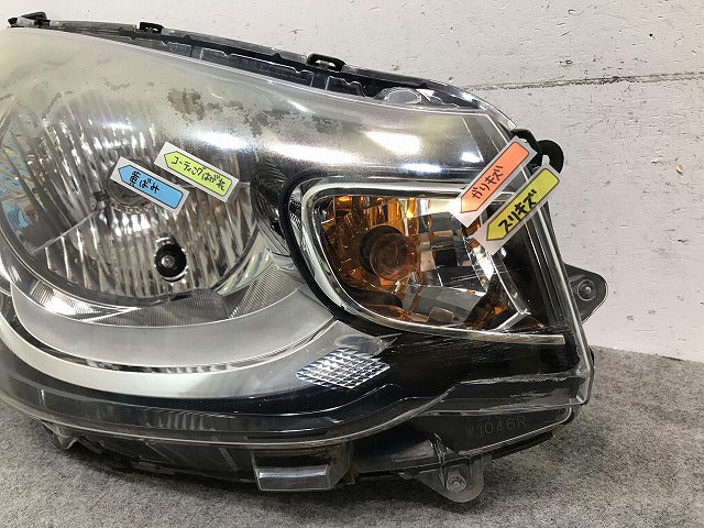 eKワゴン B11W 純正 右ヘッドライト/ランプ ハロゲン STANLEY W1046 純正品番 8301C576 三菱(114268)
