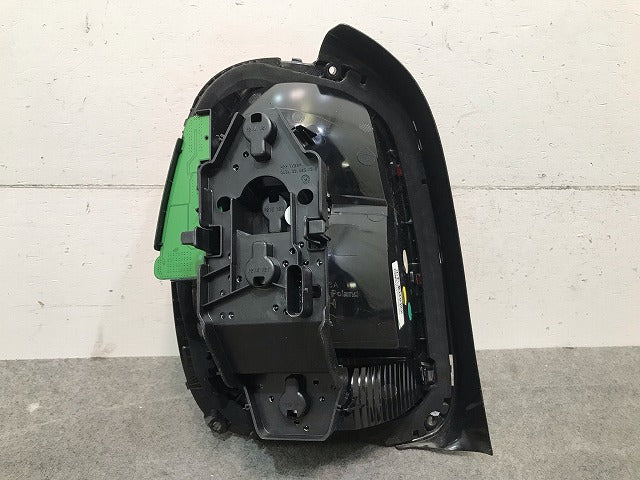MINI/ミニ F55/F56/F57 純正 前期 右テールランプ/ライト/レンズ LED A065814/03.526.00/7297414-14 ミニ(114405)