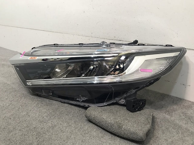 シャトル/シャトルハイブリッド GK8/GK9/GP7/GP8 純正 前期 左ヘッドライト/ランプ LED レベライザー 刻印E1 STANLEY W2386(114472)