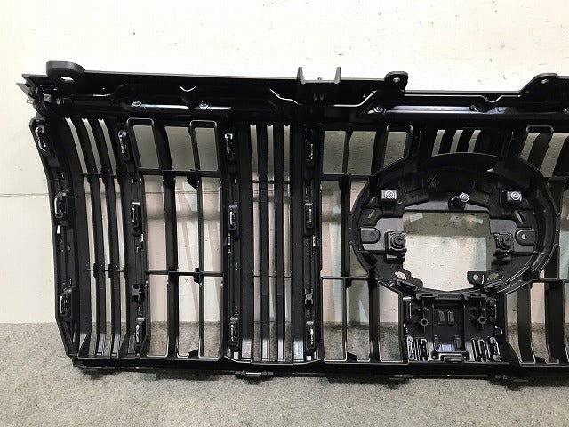 新車取り外し! ランドクルーザー/ランクル/プラド 150系/TRJ150W/GDJ/GRJ/150W/151W 純正 後期 フロントグリル 53111-60C10/C50(114512)