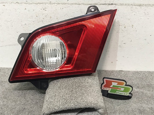 新車取り外し! フーガ 50系/Y50/GY50/PNY50/PY50 純正 前期 右テールランプ/ライト/レンズ ハロゲン KOITO 132-63786 B65E0-EG610(114800)