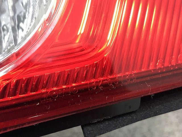 新車取り外し! フーガ 50系/Y50/GY50/PNY50/PY50 純正 前期 右テールランプ/ライト/レンズ ハロゲン KOITO 132-63786 B65E0-EG610(114800)