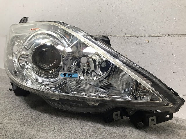 プレマシー CREW/CR3W 純正 中期 右ヘッドライト/ランプ キセノン HID レベライザー STANLEY P5104R マツダ(114807)