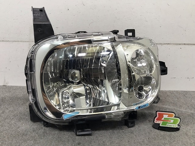 キューブ Z11/BNZ11/BZ11/YZ11 純正 後期 右ヘッドライト/ランプ キセノン HID レベライザー 刻印N ICHIKOH 1802 日産(114814)