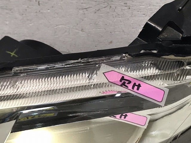 プレマシー CREW/CR3W 純正 前期 左ヘッドライト/ランプ キセノン HID レベライザー STANLEY P5104L マツダ (114821)