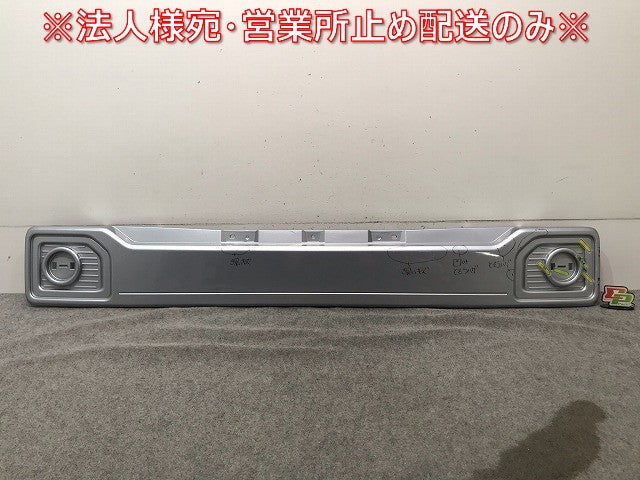 ウェイク/WAKE/ピクシスメガ LA700S/LA700S/LA700A/LA710A 純正 リアガーニッシュ 52751-B2050/60 シルバー ダイハツ(114824)