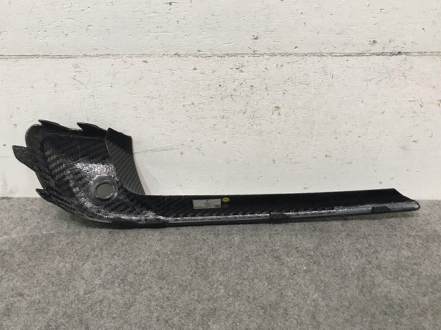 新品! カイエン 959 2018- 純正 右フロントバンパー ロア グリル トリム モール 9Y0807824B 9Y0 807 824 B 03G カーボン調 (114844)