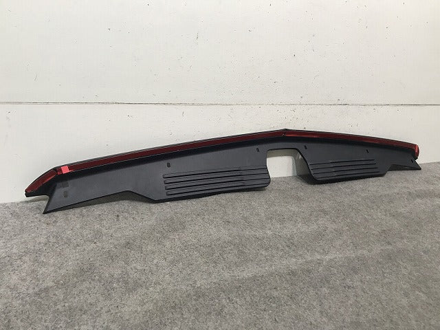 新品! ベンテイガ 純正 フロントラジエターグリル カバー 36A 853 948 36A853948 素地 ベントレー (114974)