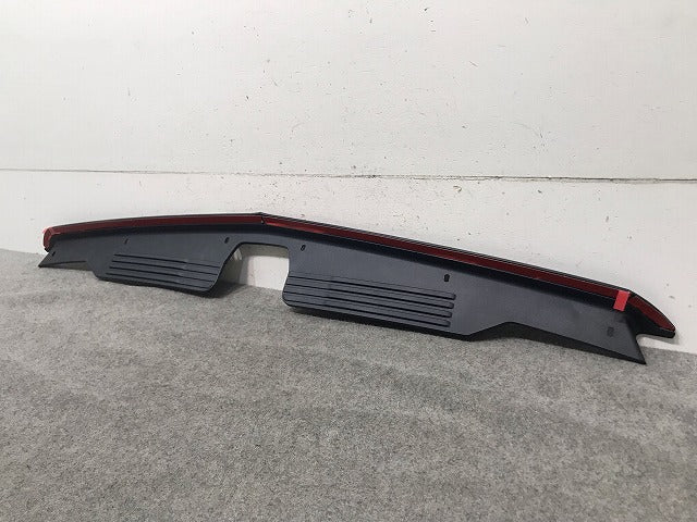 新品! ベンテイガ 純正 フロントラジエターグリル カバー 36A 853 948 36A853948 素地 ベントレー (114974)