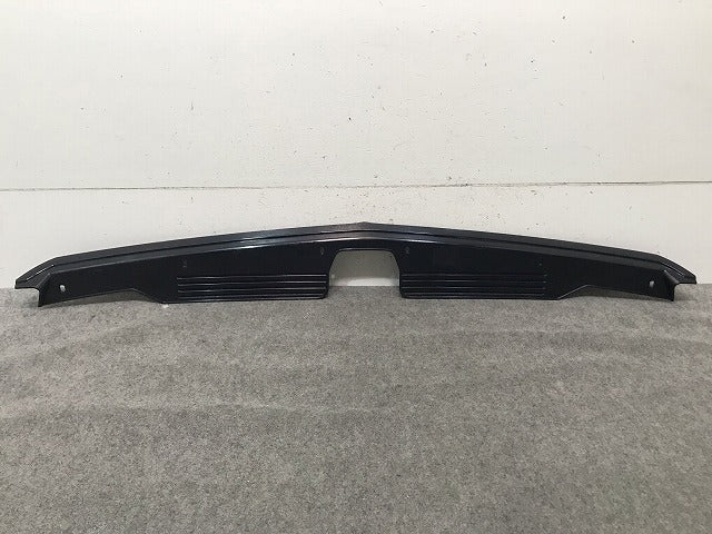 新品! ベンテイガ 純正 フロントラジエターグリル カバー 36A 853 948 36A853948 素地 ベントレー (114974)