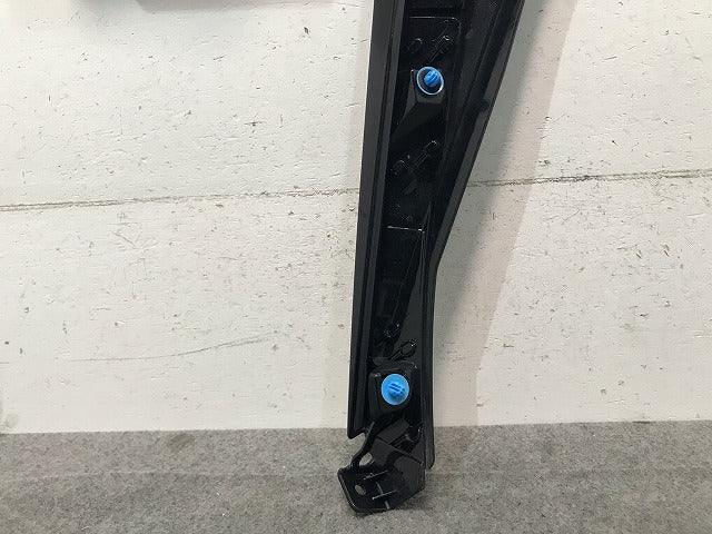 リーフ ZE1 純正 左リアスポイラー 96037 5SK0A ブラック 日産 (115072)