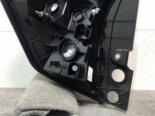 ノート E12/HE12/NE12/SNE12 純正 後期 右テールランプ/ライト/レンズ LED ICHIKOH D202 日産 (115137)