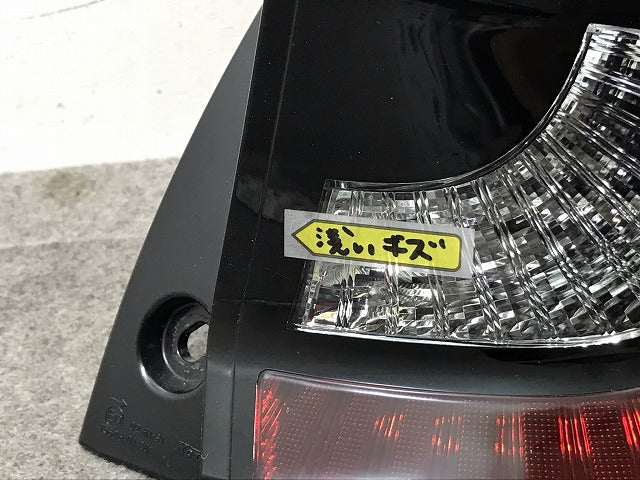 ヤリス KSP210/MXPA10/MXPH10 純正 右テールランプ/ライト/レンズ ハロゲン KOITO K0-9 81551-K0010 トヨタ (115260)
