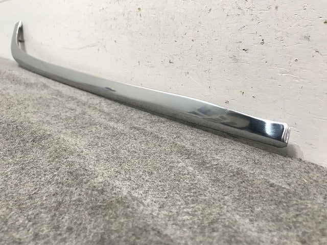 新品! Eクラス/セダン W210 純正 右リアバンパーモール A2108800236 メッキ メルセデスベンツ (115285)