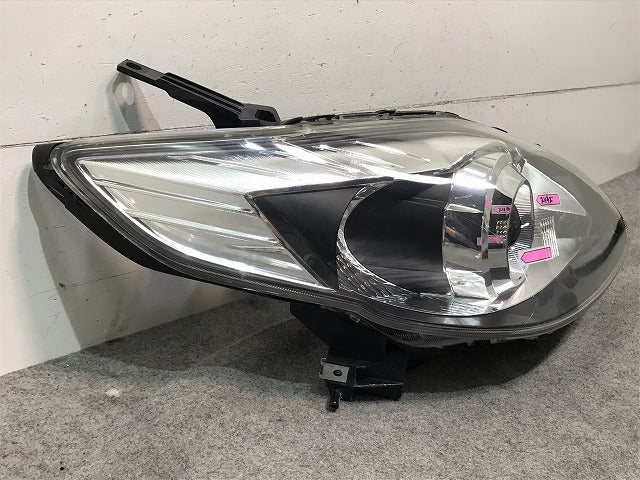 プレマシー CREW/CR3W 純正 後期 右ヘッドライト/ランプ キセノン HID レベライザー STANLEY P7696 マツダ (115287)