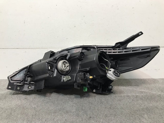 プレマシー CREW/CR3W 純正 後期 右ヘッドライト/ランプ キセノン HID レベライザー STANLEY P7696 マツダ (115287)