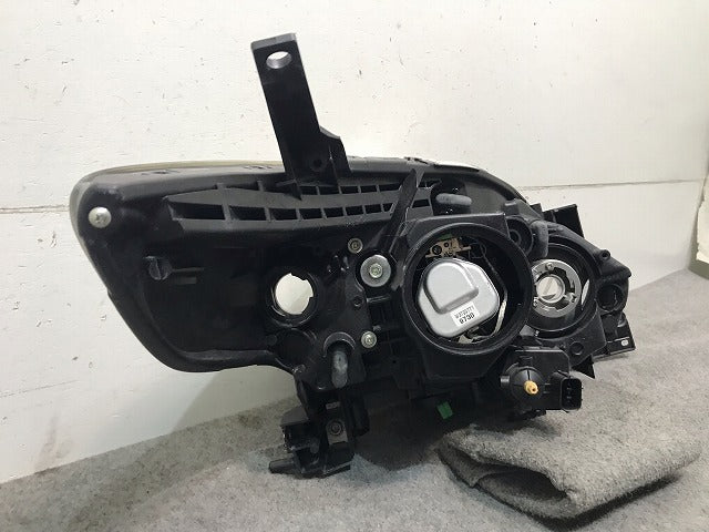 プレマシー CREW/CR3W 純正 後期 左ヘッドライト/ランプ キセノン HID レベライザー STANLEY P7696 マツダ (115294)