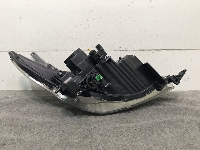 プレマシー CREW/CR3W 純正 後期 左ヘッドライト/ランプ キセノン HID レベライザー STANLEY P7696 マツダ (115294)