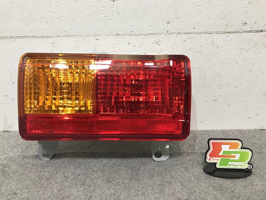 新車取り外し! FJクルーザー/FJ CRUISER/GSD15W 純正 左テールランプ/ライト/レンズ KOITO 35-124 トヨタ (115576)