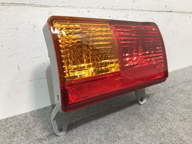 新車取り外し! FJクルーザー/FJ CRUISER/GSD15W 純正 左テールランプ/ライト/レンズ KOITO 35-124 トヨタ (115576)