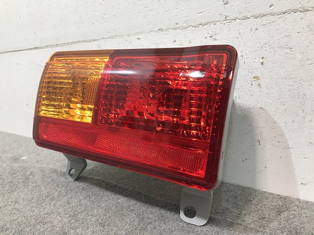 新車取り外し! FJクルーザー/FJ CRUISER/GSD15W 純正 左テールランプ/ライト/レンズ KOITO 35-124 トヨタ (115576)