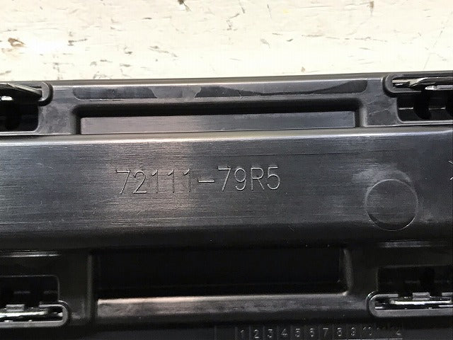 スペーシアカスタム MK53S 純正 フロントグリル/ラジエターグリル/ラジエーターグリル 72111-79R5 ブラック スズキ (115653)