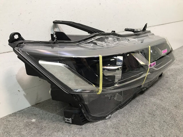 セレナ ハイウェイスター C27/GC27/GFC27/GNC27/GFNC27 純正 前期 右ヘッドライト LED レベライザー 刻印Z KOITO 100-23721 (115659)