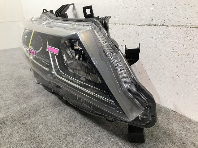 セレナ ハイウェイスター C27/GC27/GFC27/GNC27/GFNC27 純正 前期 右ヘッドライト LED レベライザー 刻印Z KOITO 100-23721 (115659)
