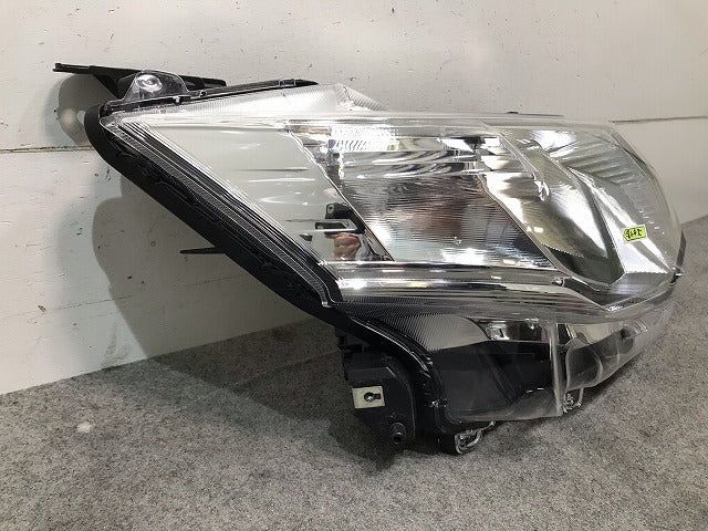 ルーミー/ジャスティ M900A/M910A/M900F/M910F 純正 前期 右ヘッドライト ハロゲン レベライザー STANLEY W3920 81130-B1210 (115781)