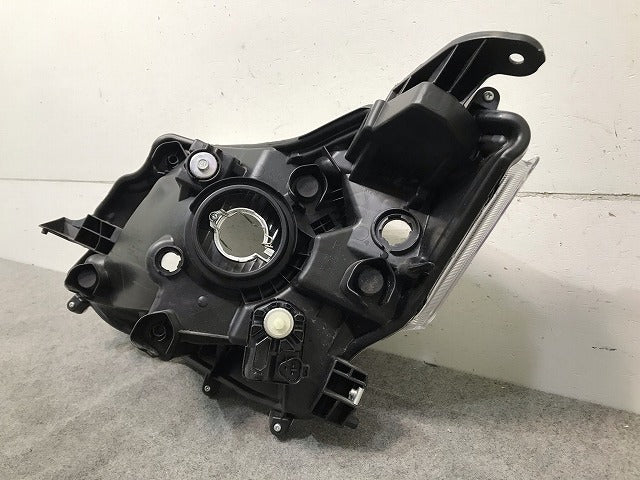 ルーミー/ジャスティ M900A/M910A/M900F/M910F 純正 前期 右ヘッドライト ハロゲン レベライザー STANLEY W3920 81130-B1210 (115781)