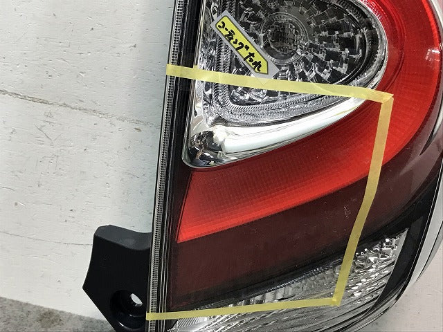 アクア/AQUA NHP10 純正 後期 右テールランプ/ライト/レンズ ハロゲン STANLEY 52-309 81551-52E90 トヨタ (115783)