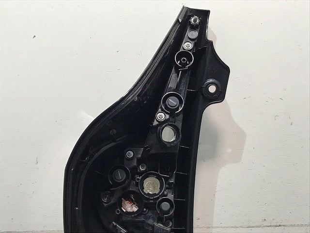 アクア/AQUA NHP10 純正 後期 右テールランプ/ライト/レンズ ハロゲン STANLEY 52-309 81551-52E90 トヨタ (115783)