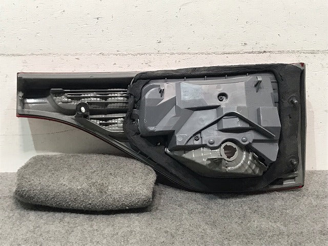 エスティマ/アエラス ACR50W/ACR55W/GSR50W/GSR55W/AHR20W 純正 中期 後期 左テールランプ/ライト ハロゲン ICHIKOH 28-209 トヨタ(116017)