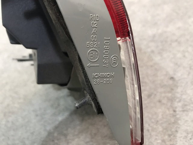 エスティマ/アエラス ACR50W/ACR55W/GSR50W/GSR55W/AHR20W 純正 中期 後期 左テールランプ/ライト ハロゲン ICHIKOH 28-209 トヨタ(116017)