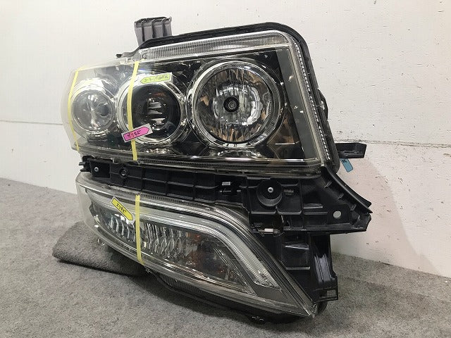 N-BOX/NBOX/Nボックス JF1/JF2 純正 右ヘッドライト/ランプ レベライザー キセノン HID 刻印4 KOITO 100-62038 33101-TY0-J61 (116140)
