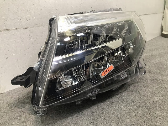 ルーミー/トール/カスタム/M900A/M910A/M900S/M910S 純正 後期 左ヘッドライト/ランプ  LED STANLEY W6242 81150-B1650 トヨタ (116211)