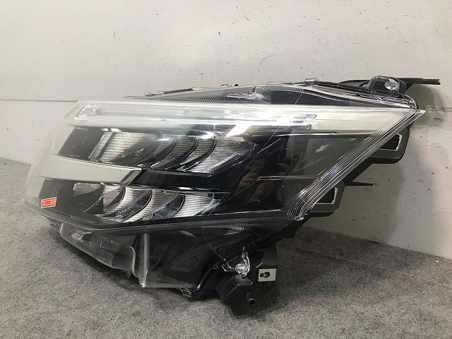 ルーミー/トール/カスタム/M900A/M910A/M900S/M910S 純正 後期 左ヘッドライト/ランプ  LED STANLEY W6242 81150-B1650 トヨタ (116211)