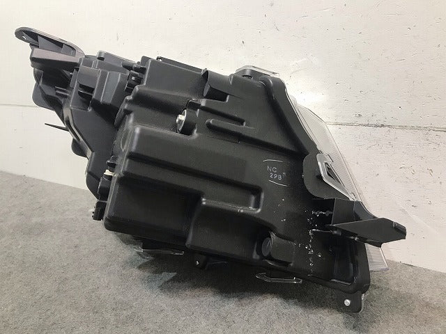ルーミー/トール/カスタム/M900A/M910A/M900S/M910S 純正 後期 左ヘッドライト/ランプ  LED STANLEY W6242 81150-B1650 トヨタ (116211)