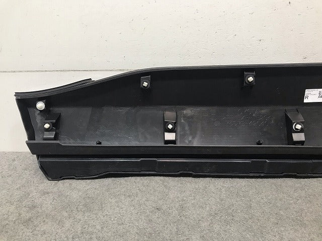 RAV4 ラブ4 MXAA52/MXAA54/AXAH52/AXAH54 純正 右 フロント ドア サイドパネル モデリスタ 75073-42040 グレーメタリック 1G3(116234)