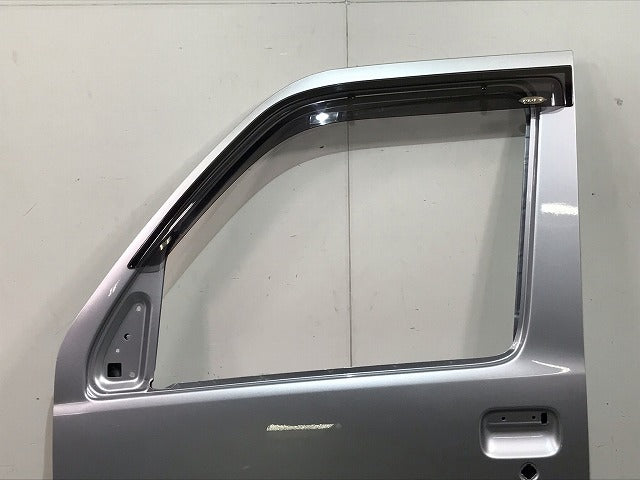 ハイゼット/ハイジェット/サンバーバン/ピクシスバン S321/S331 純正 左フロントドア バイザー付 ブライトシルバーメタリック S28(116263)