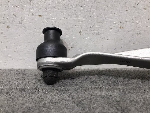 新品! A4/A6/A8/8D/4B/4D 社外 右フロント アッパーアーム 4D0 407 512 G 4D0407510J アウディ (116436)