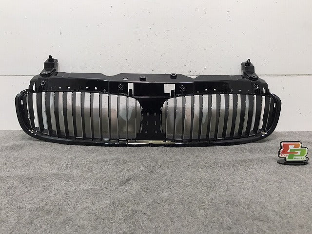 新品! 7シリーズ E65/E66 純正 フロントグリル/グリル/ラジエーターグリル 5113 7 037 727.9/511370377279/5113 7037 727 BMW (116442)
