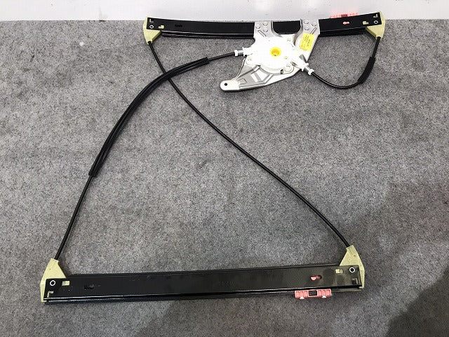 新品! A6(C5) クワトロ 1998-2005 純正 左フロントドア ウインドウレギュレーター/ウィンドウリフター 4B0 837 461/4B0837461 Audi(116452)