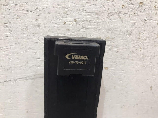 新品! A6(C5)4B/Audi 純正 右フロントドア ウィンドウスイッチ パワーウインドウスイッチ 運転席側 V10-73-0012/4B0959851B4PK (116461)